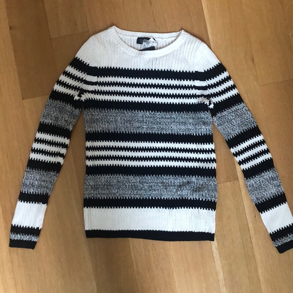 Black and white topshop knit sweater